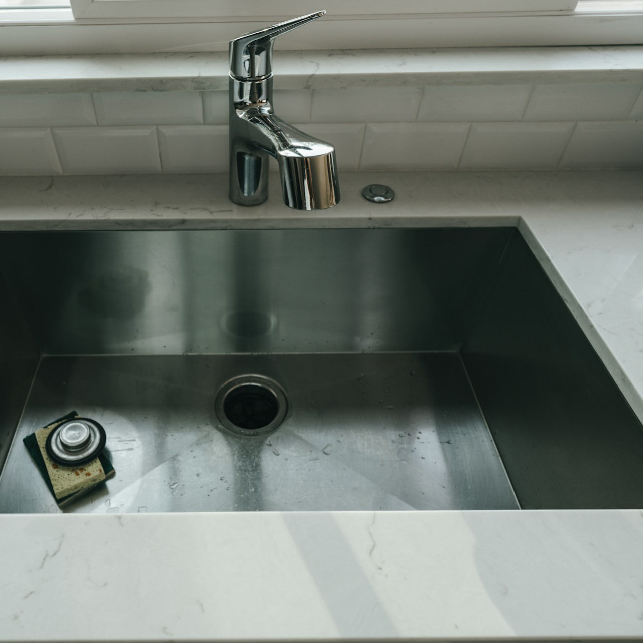A clean custom nitrile rubber bar mat can be rinsed in a sink for easy maintenance.